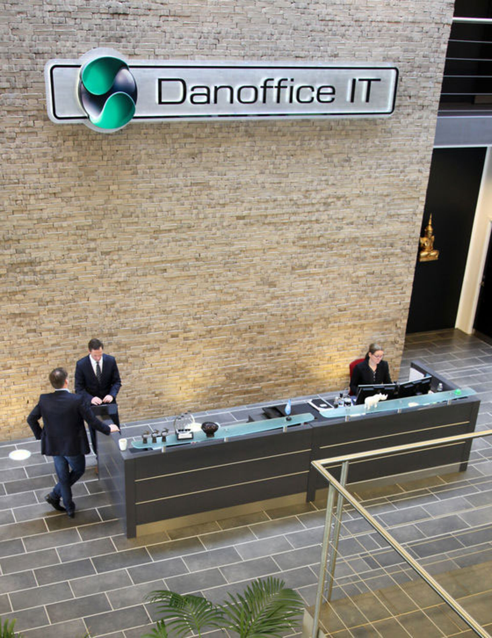Danoffice IT servicerer og sælger professionelt IT-udstyr til mere end 400 organisationer, NGO’er verden over og internationale virksomheder i 163 lande